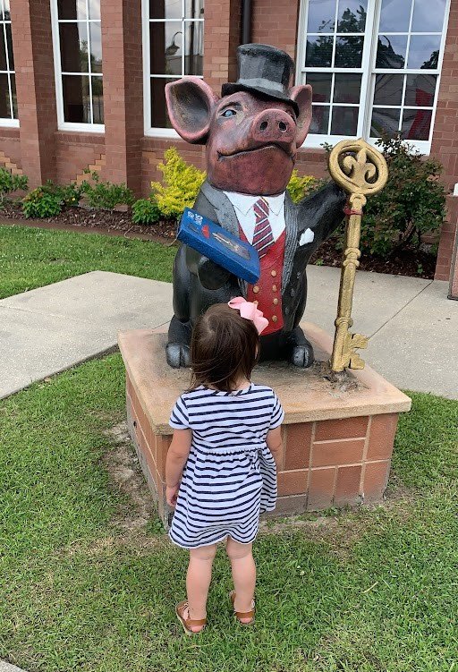 Jakob's daughter sharing her thoughts with the mayor